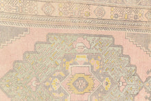 5x8 Old & Vintage Turkish Area Rug
