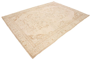 7x10 Old Soft Area Rug