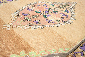 5x9 Old& Vintage Turkish Area Rug
