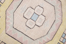 6x8 Old & Vintage Tukish Area Rug
